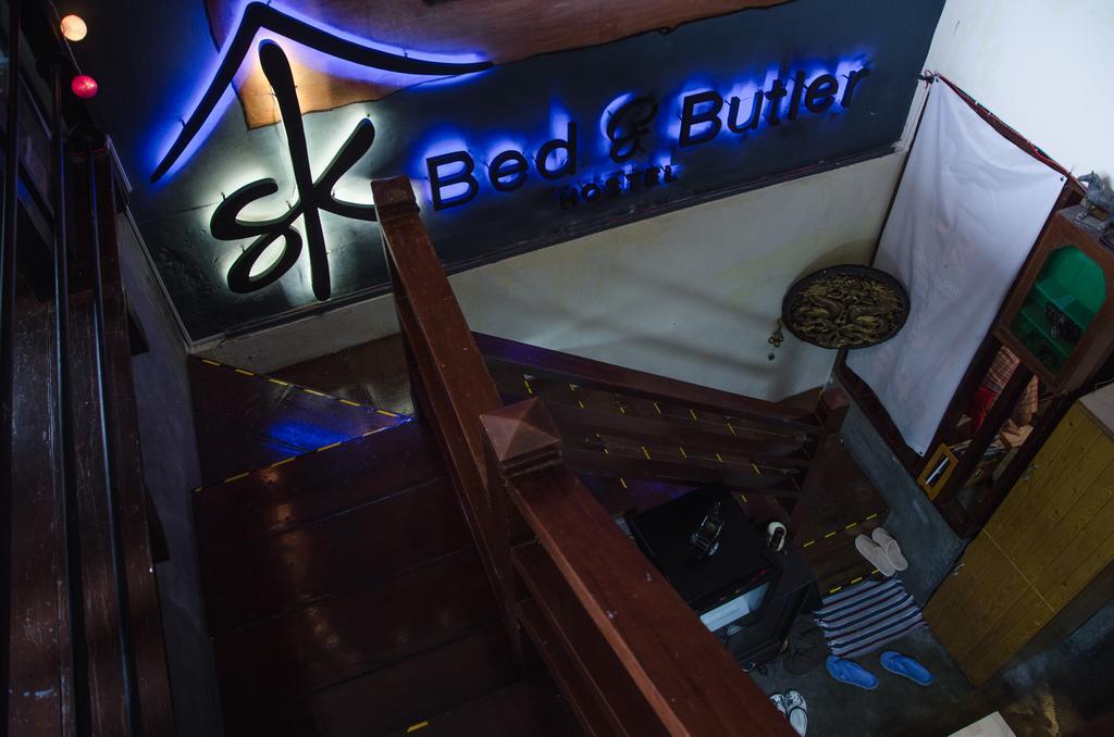 Bed And Butler Hostel Бангкок Экстерьер фото